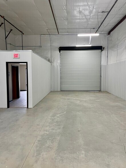 More Photos Of 414 Metro Park Dr, McKinney Warehouse For Sale