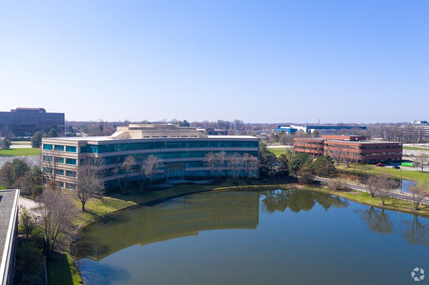 More Photos Of 2275 Cabot Dr, Lisle Office For Lease