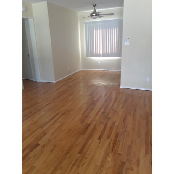 More Photos Of 2700 Abbot Kinney Blvd, Venice Apartments For Sale