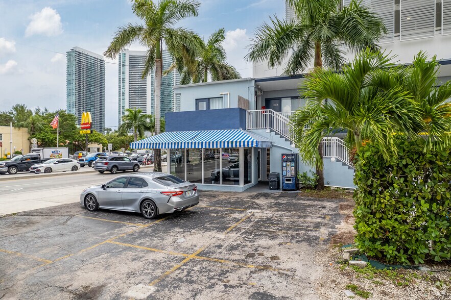 More Photos Of 3530 Biscayne Blvd, Miami Hotel For Sale