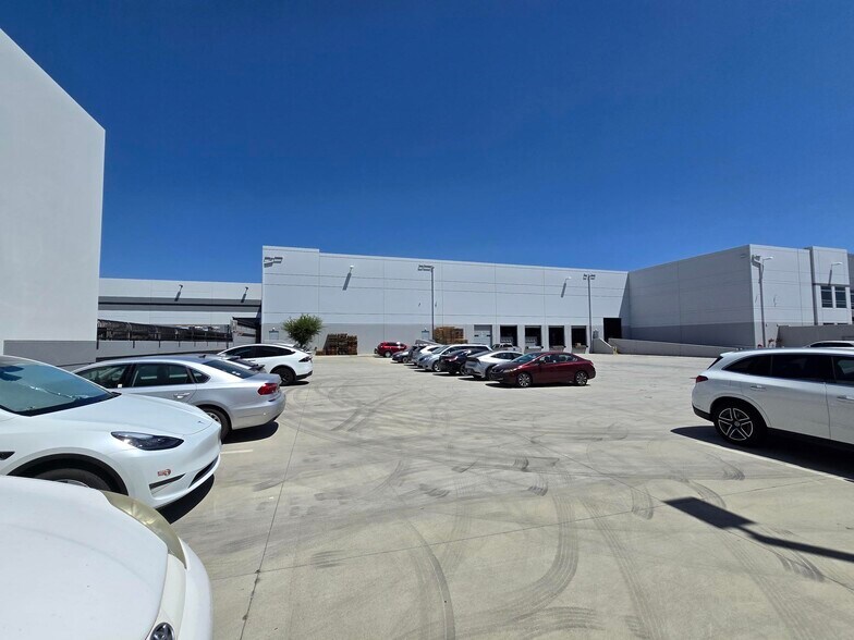 More Photos Of 510 S Magnolia Ave, Ontario Warehouse For Sale