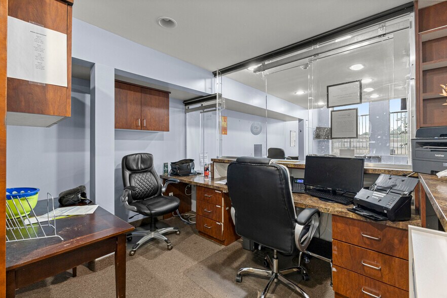 More Photos Of 13403 W 7 Mile Rd, Detroit Medical For Lease