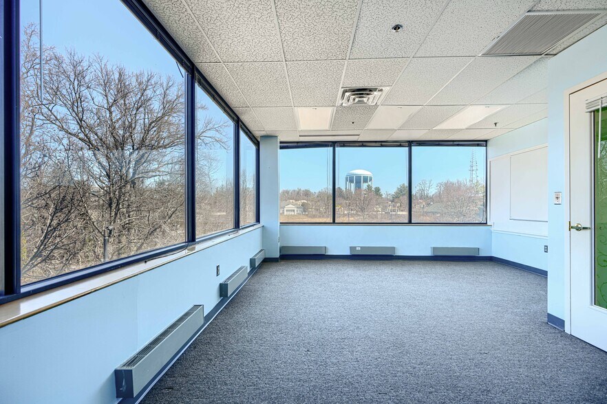 More Photos Of 8815 Centre Park Dr, Columbia Medical For Lease