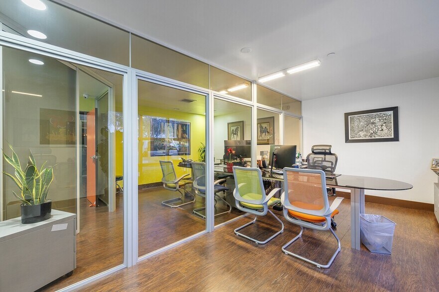 More Photos Of 11251 NW 20th St, Miami Showroom For Sale