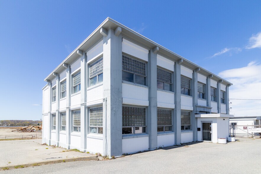 More Photos Of 1 New St, Fall River Land For Lease