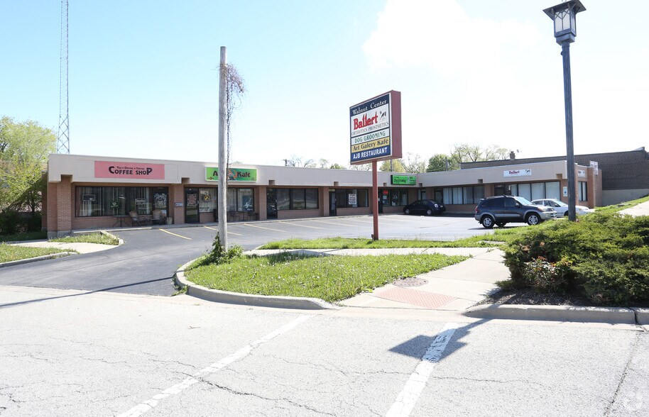 More Photos Of 127-139 E Front St, Wood Dale Freestanding For Lease