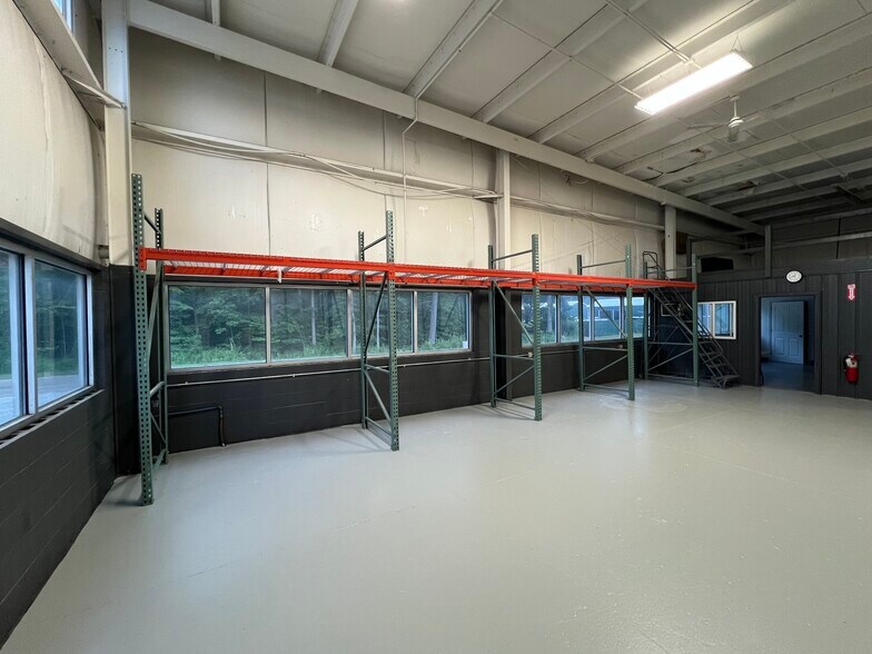 More Photos Of 12259-12315 Cleveland St, Nunica Warehouse For Lease