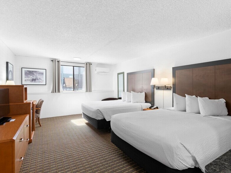 More Photos Of 333 N Main St, Richfield Hotel For Sale