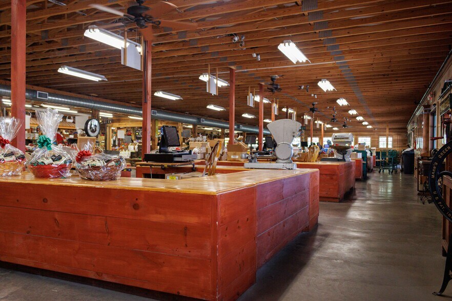 More Photos Of 63 Talona Spur Rd, Ellijay Freestanding For Sale