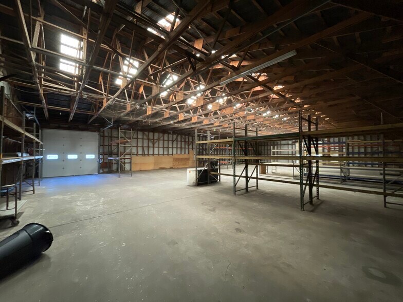 More Photos Of 66 State St, North Haven Garden Center For Sale