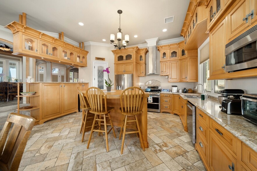 More Photos Of 35655 52nd St E, Palmdale Manufacturing For Sale