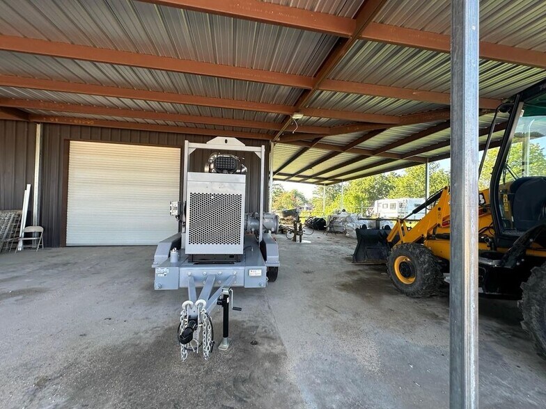 More Photos Of 1713 Meyer Rd, Beasley Light Distribution For Lease