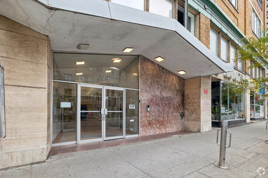 More Photos Of 279 Rue Sherbrooke O, Montréal Office Residential For Lease
