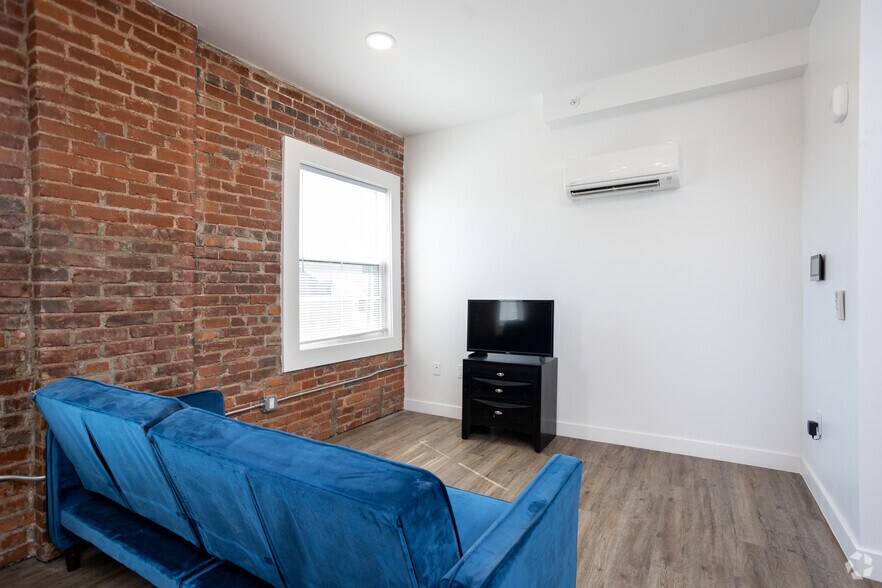More Photos Of 595 E Broad St, Columbus Apartments For Sale