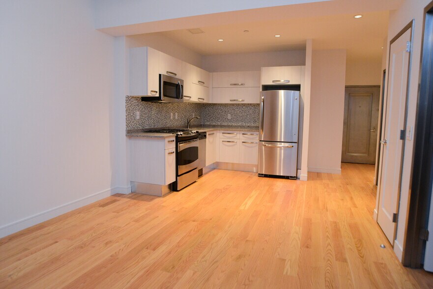 More Photos Of 114-116 Greenpoint Ave, Brooklyn Apartments For Sale
