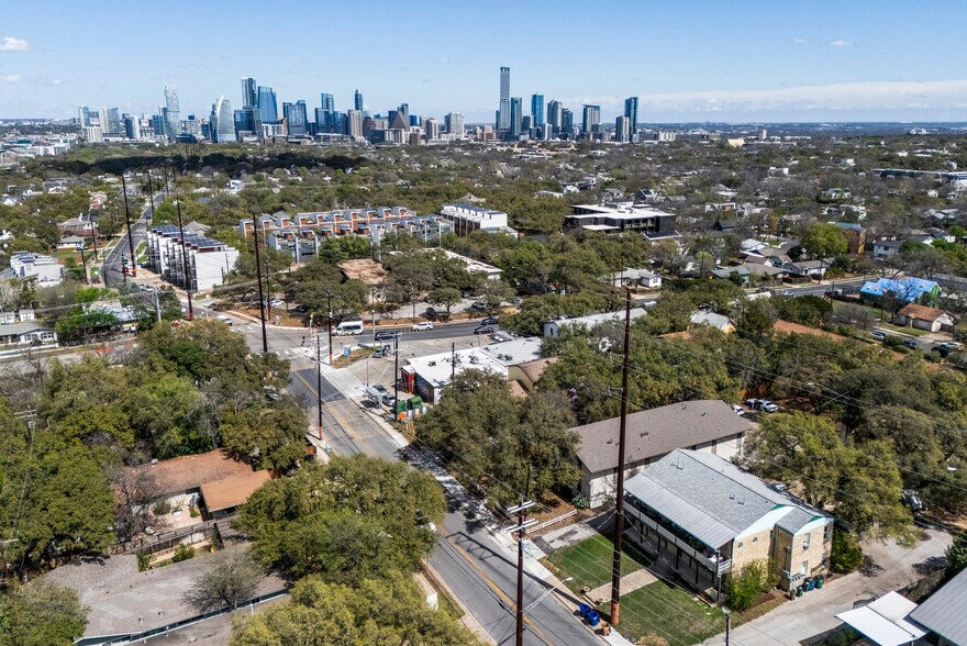More Photos Of 2411 S 5th St, Austin Apartments For Sale