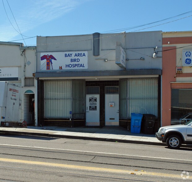 More Photos Of 2143-2145 Taraval St, San Francisco Veterinarian Kennel For Sale