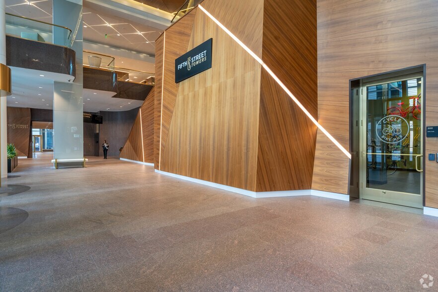 More Photos Of 150 S 5th St, Minneapolis Office For Lease