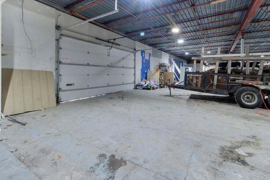 More Photos Of 6609 E 82nd St, Indianapolis Storefront Retail Office For Sale