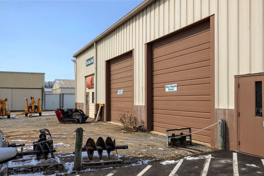 More Photos Of 62 H and S Dr, Selinsgrove Warehouse For Sale