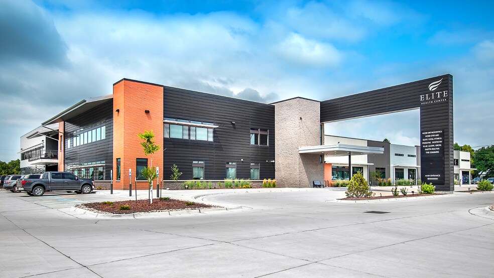 Primary Photo Of 820 W 42nd St, Scottsbluff Medical For Lease