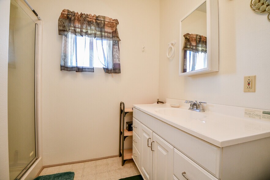 More Photos Of 540 Chisolm Trl, Wallis Manufactured Housing Mobile Home Park For Sale