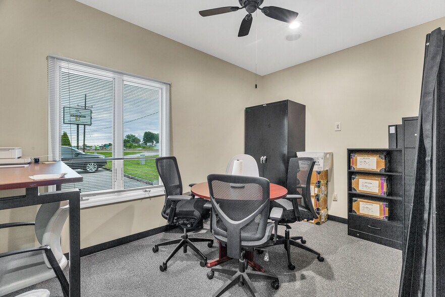 More Photos Of 763-765 W Terra Ln, O'Fallon Loft Creative Space For Sale