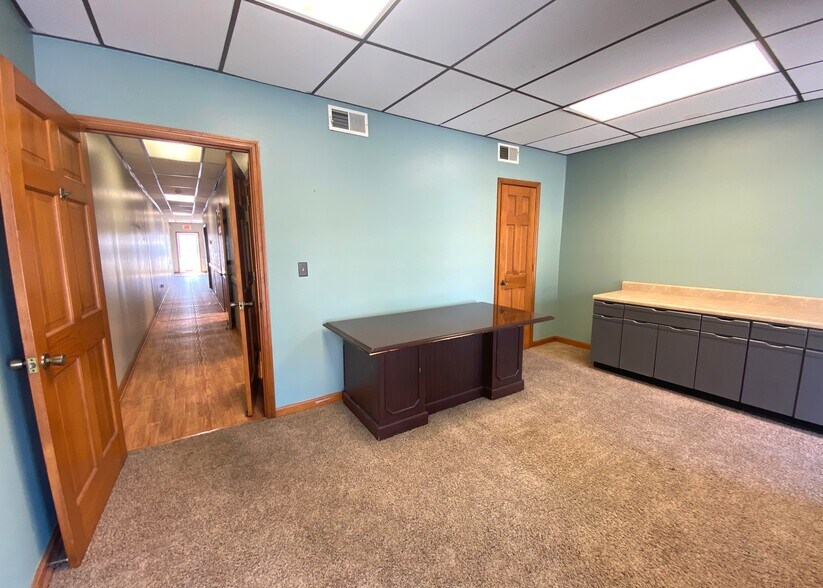 More Photos Of 3928 Dayton Blvd, Chattanooga Storefront For Sale