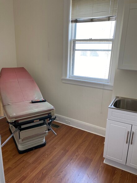 More Photos Of 161 Livingston Ave, New Brunswick Office Residential For Lease