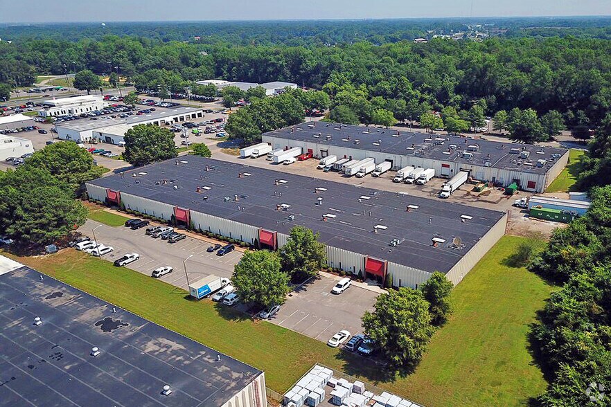 More Photos Of 911 Live Oak Dr, Chesapeake Warehouse For Lease