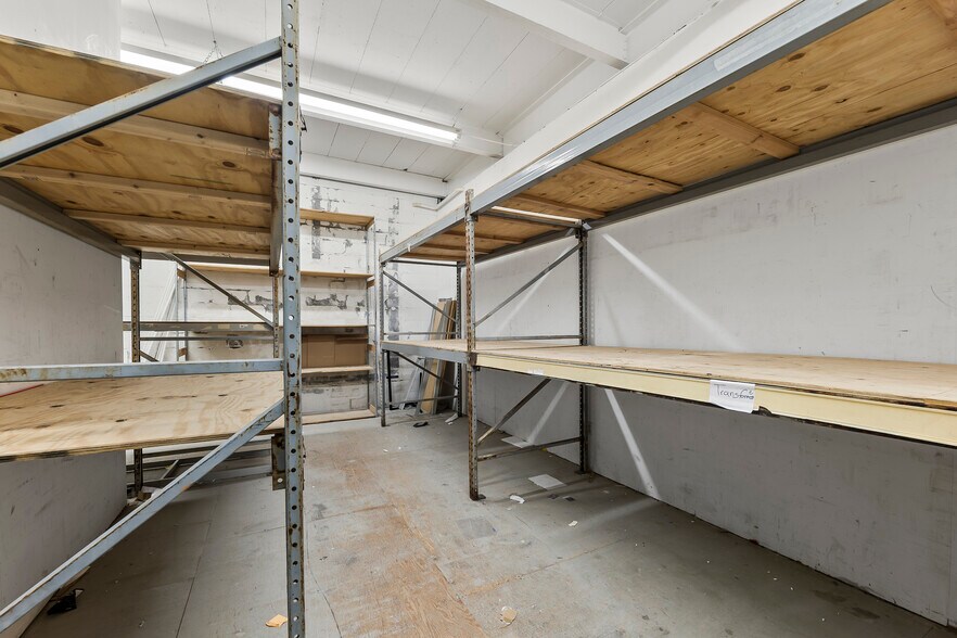 More Photos Of 189 Greenwood Ave, Midland Park Warehouse For Lease