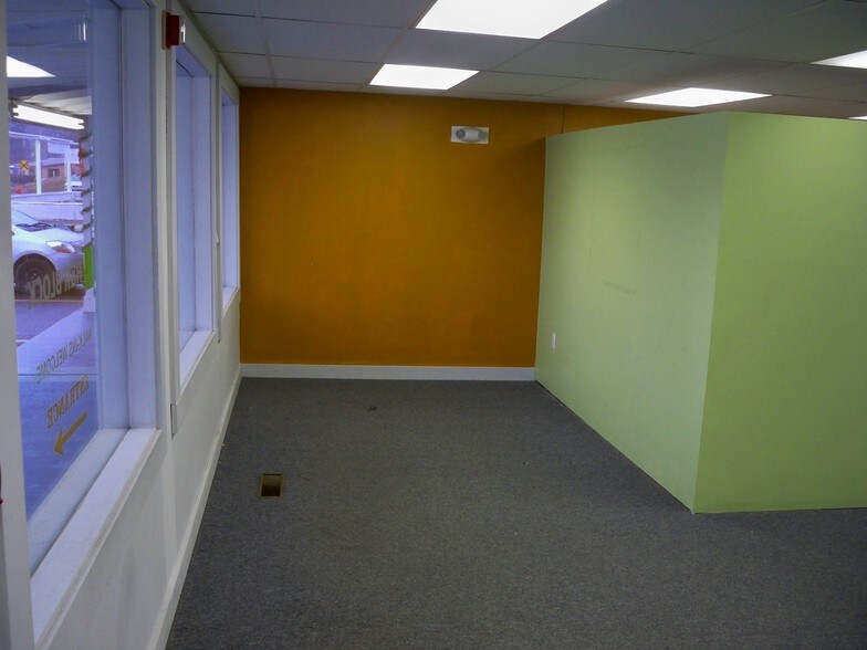 More Photos Of 3631 White Mountain Hwy, North Conway Office For Lease