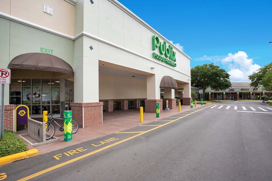 More Photos Of 2300 Griffin Rd, Lakeland Unknown For Lease