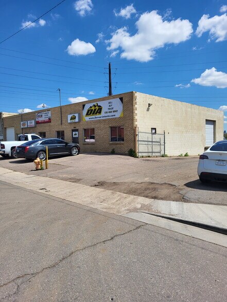 More Photos Of 1996 S Navajo St, Denver Warehouse For Lease