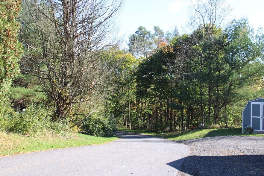 More Photos Of Chapel Dr, Pine Grove Manufactured Housing Mobile Home Park For Sale