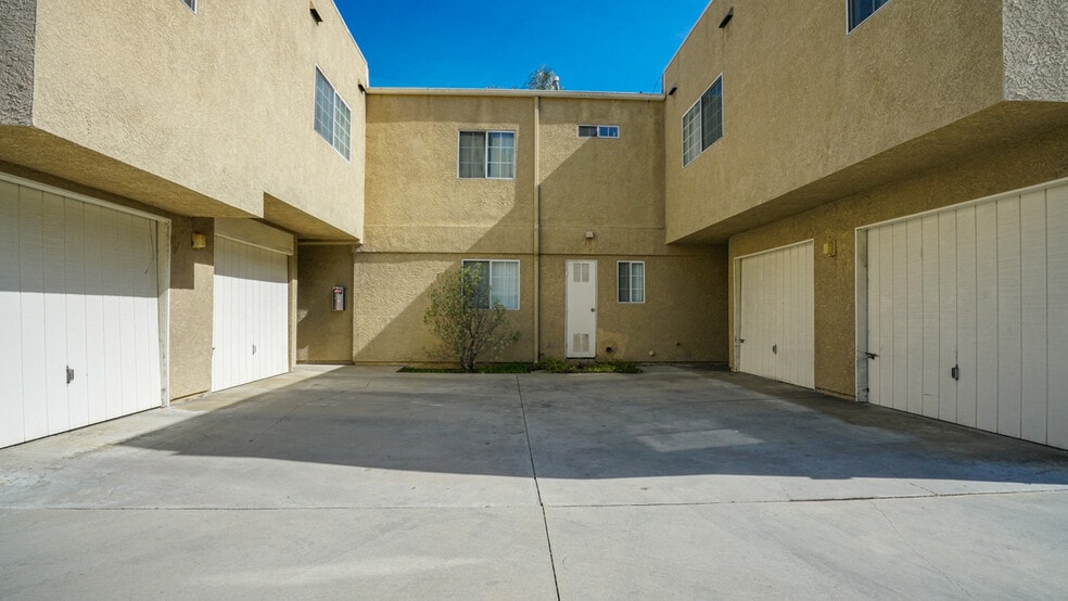 More Photos Of 3911 Verdugo Rd, Los Angeles Apartments For Sale