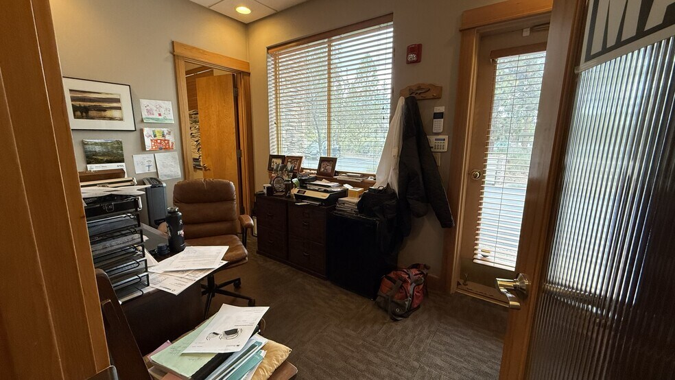 More Photos Of 1569 SW Nancy Way, Bend Medical For Lease
