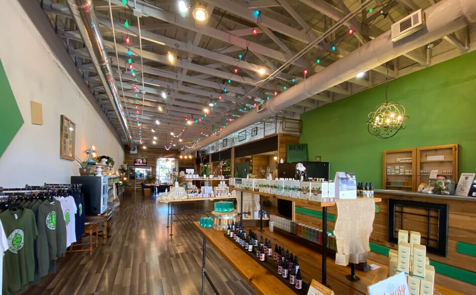 More Photos Of 221 W Hickory St, Denton Storefront For Lease