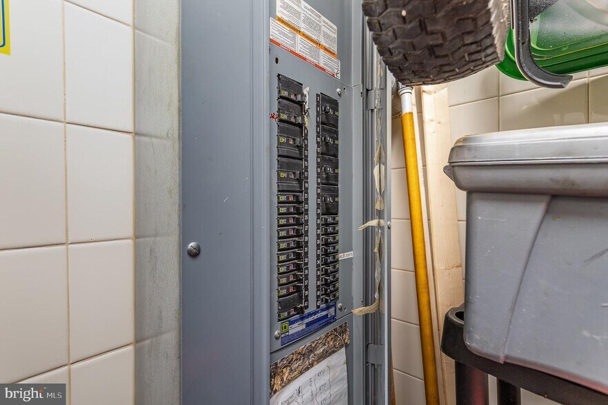 More Photos Of 132 W Main St, Westminster Restaurant For Sale