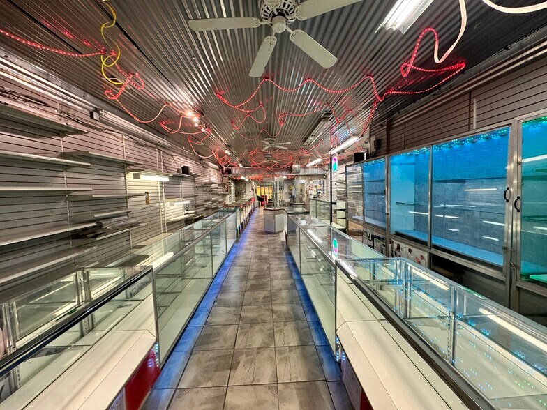 More Photos Of 508 S Broadway, Baltimore Storefront Retail Office For Sale