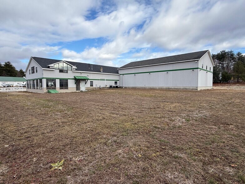 More Photos Of 149 Sheep Davis Rd, Pembroke Storefront For Lease