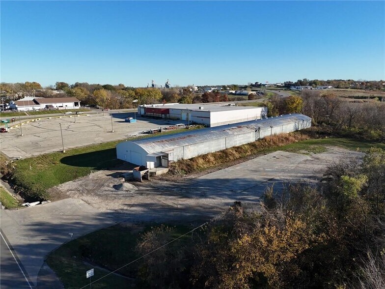 More Photos Of 3724 Pear St, Saint Joseph Warehouse For Sale