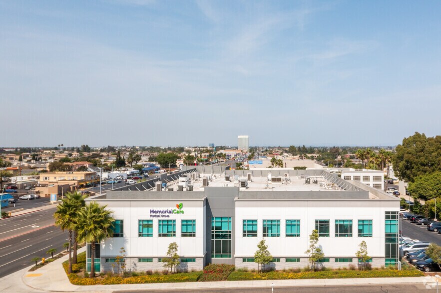 More Photos Of 17762 Beach Blvd, Huntington Beach Medical For Lease