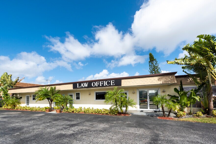 Primary Photo Of 45 E Sheridan St, Dania Beach Office Residential For Lease