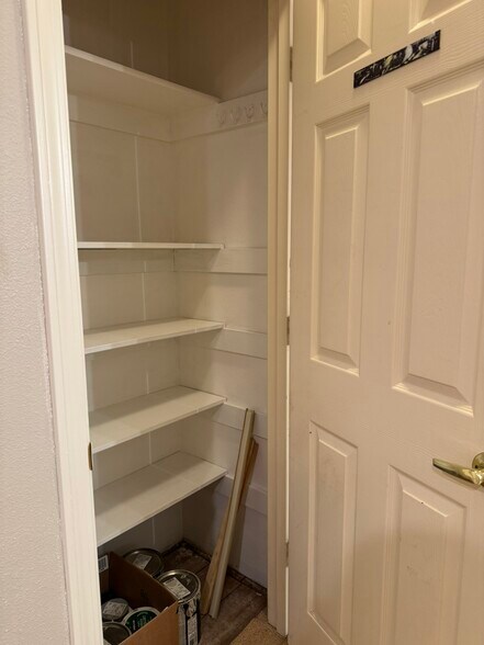 More Photos Of 700-718 N Main Ave, Gresham Loft Creative Space For Lease