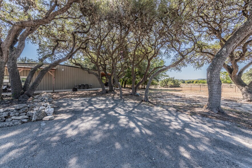 More Photos Of 2350 Bulverde Rd, Bulverde Hotel For Sale