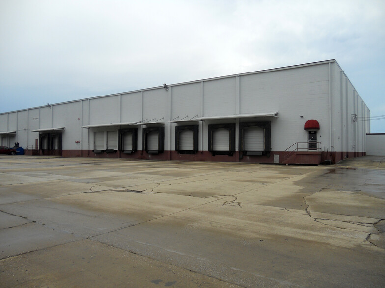 Primary Photo Of 2700 13th St W, Birmingham Warehouse For Lease