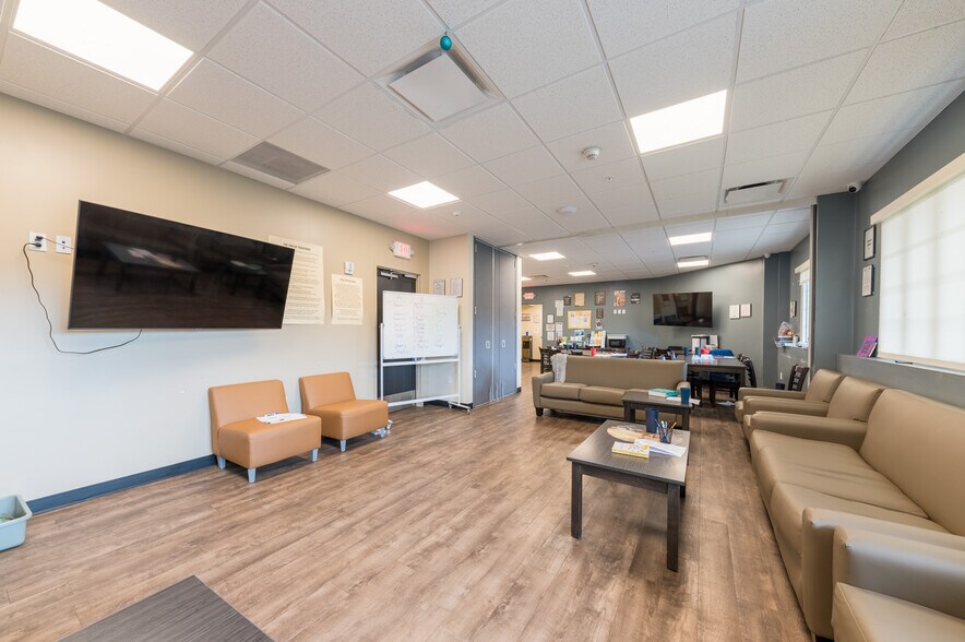 More Photos Of 900 Fairmont Rd, Morgantown Office For Sale