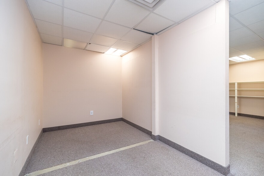 More Photos Of 908-918 Town Center, New Britain Office For Sale