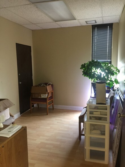 More Photos Of 2555 Lincoln Hwy, Olympia Fields Medical For Lease